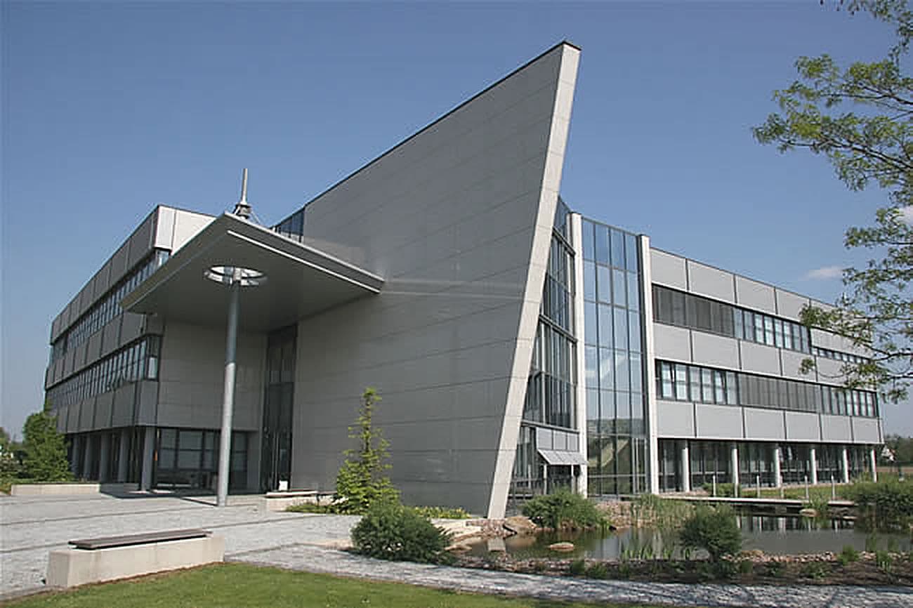 Neubau eines Bürogebäudes, weitere Ansicht