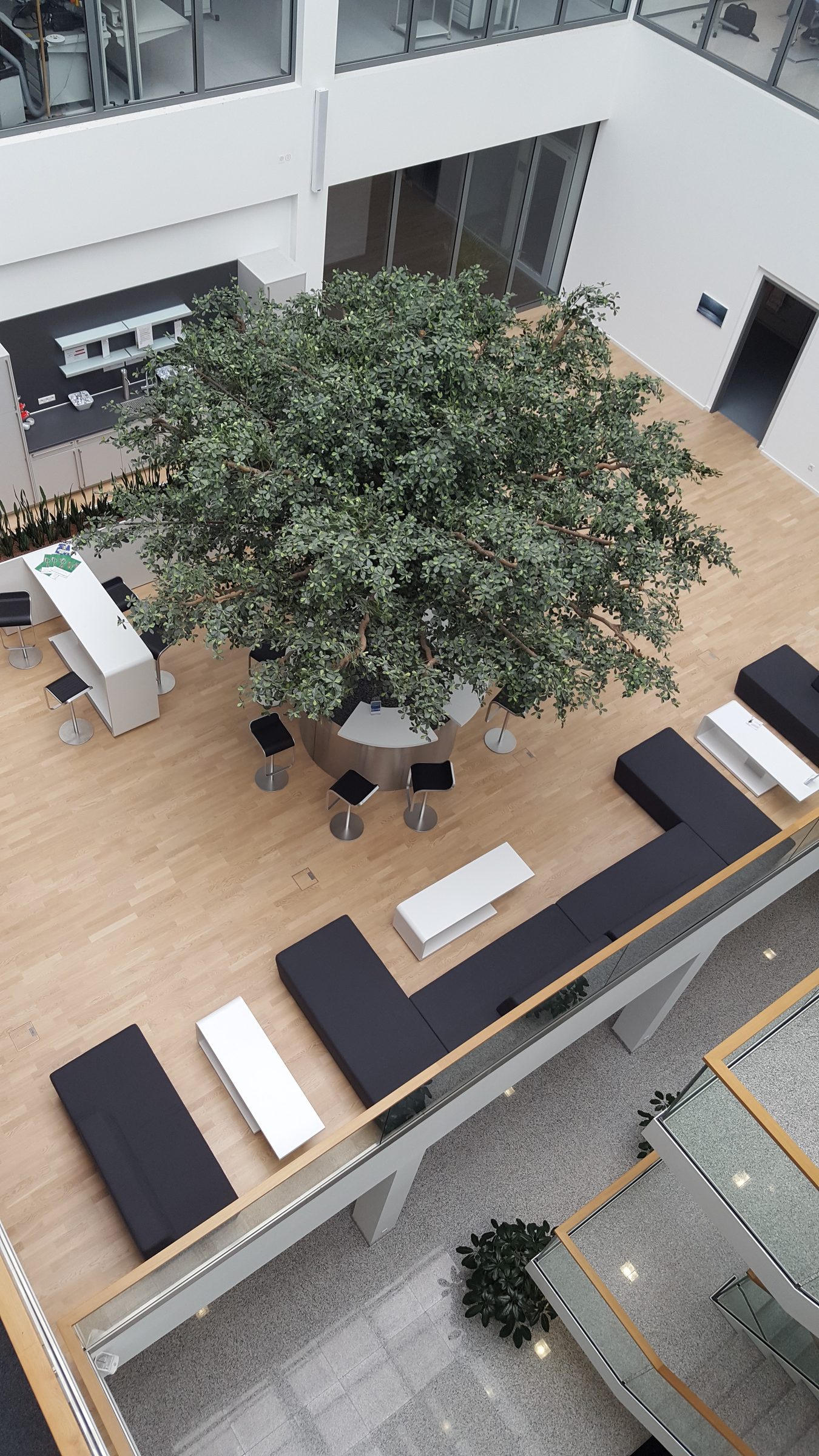 Büro- und Entwicklungsgebäude 4, Ansicht 3 von 7